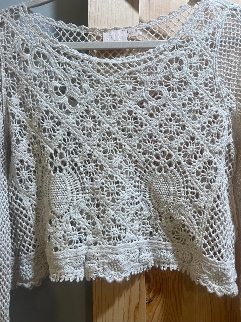 GLG Women's Crochet Lace Knit Top in Cream size small